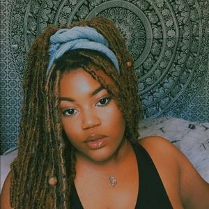 Meet your Posher, Timiah